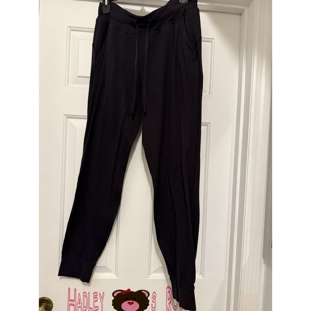 Lululemon Women’s Black Jogger Size 8 Athleisure